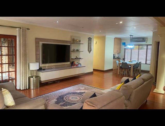 3 BEDROOM HOUSE FOR SALE IN ELDO MANOR